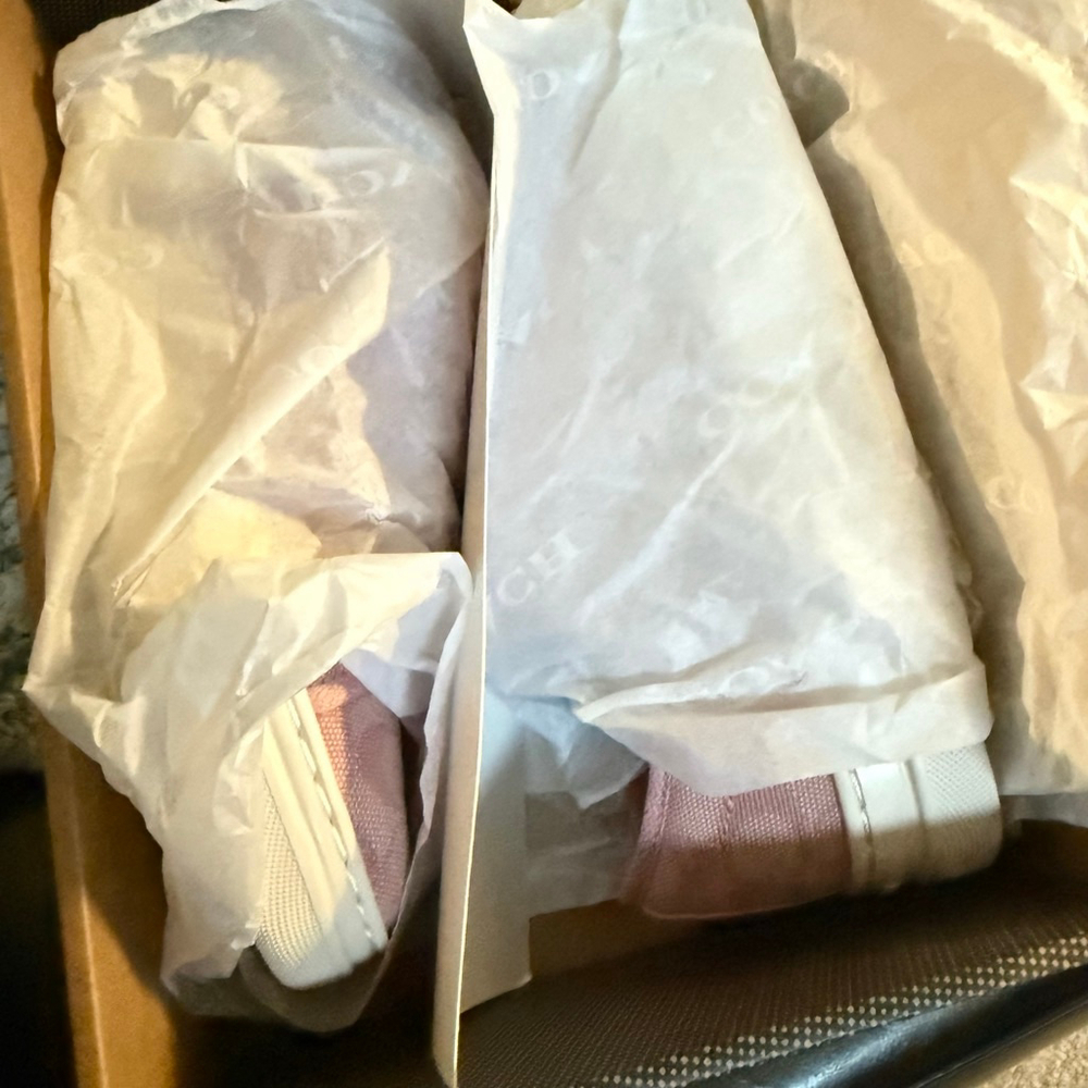 NEW Coach Canvas Sneaker Pink Signature Print CAS55 Size 6.5B NIB - Picture 6 of 6